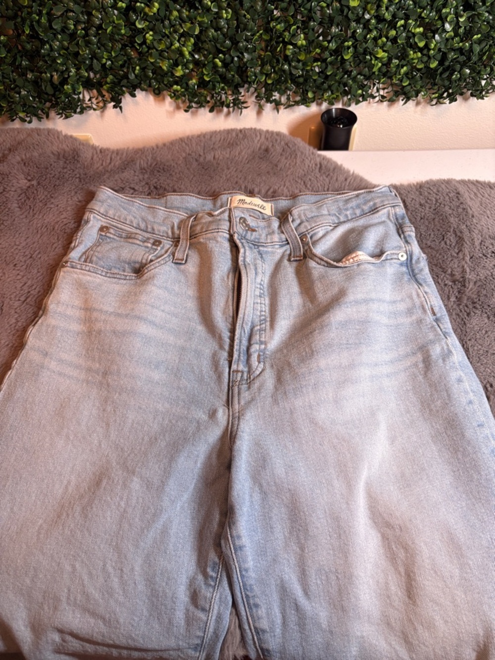 Madewell Distressed The Perfect Vintage Straight Jean Size 30 - Picture 2 of 5